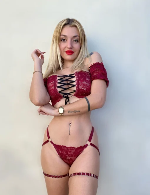 elivan-intimate-miley-thumbnail Miley